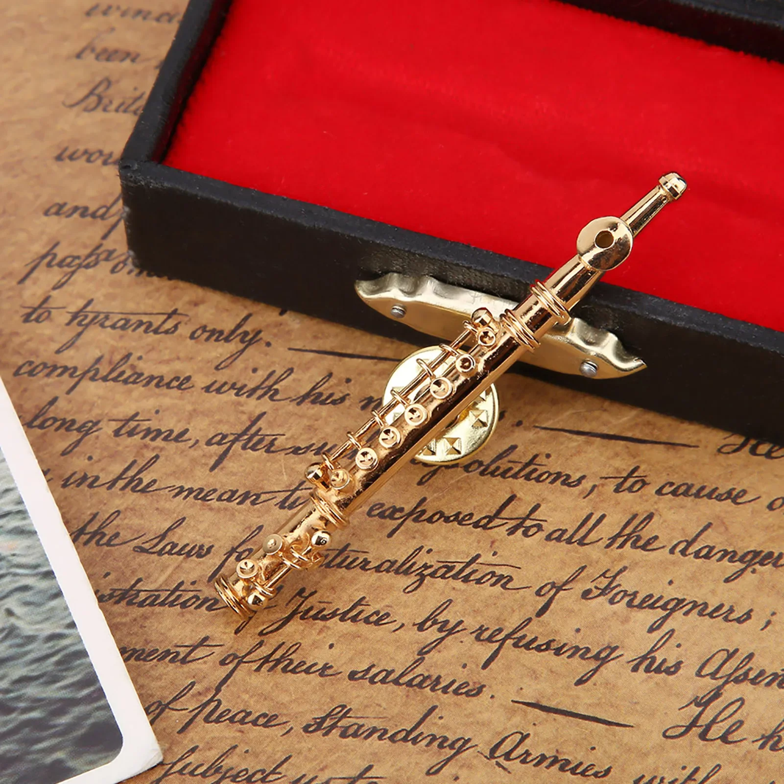 Aksesori bros biola Piano saks - Musical Instrument Jewelry ulasan dan harga